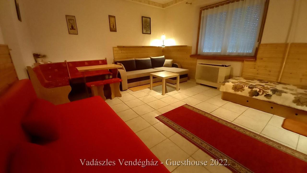 Vadaszles Vendeghaz Bukkszentmarton Екстер'єр фото